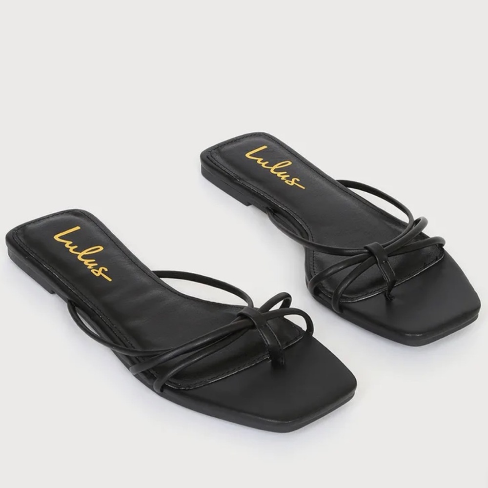 New! Lulus Akiko Black Flat Thong Sandal